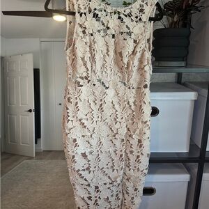Elegant Lace Sleeveless Dress - Beige